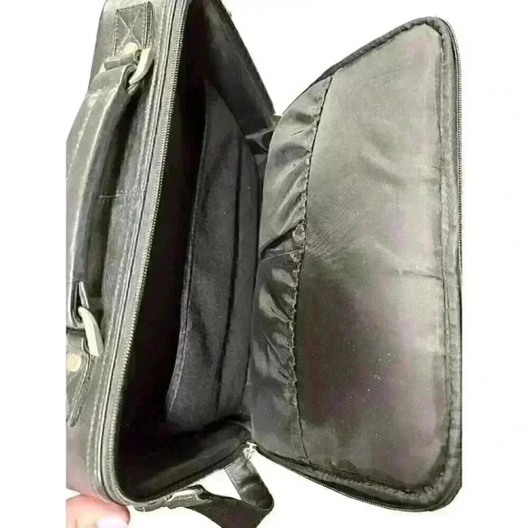 CODI Executive Laptop Bag Black Leather with Adjustable Strap Great Condition - Picture 4 of 4
